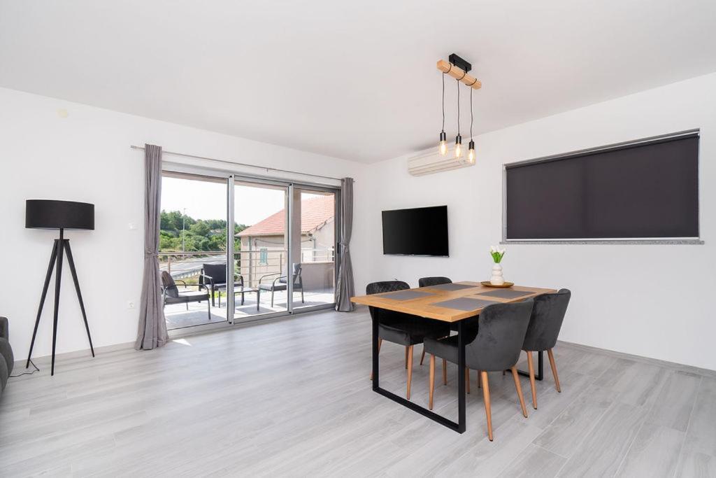 Apartments Grubisic - Sibenik - Parking Included Extérieur photo
